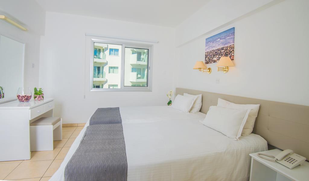Alva Hotel Apartments プロタラス エクステリア 写真